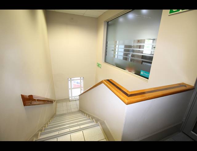 3,331M² OFFICE FOR SALE IN BEREA